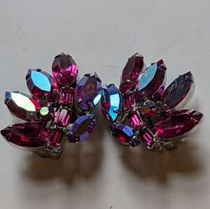 VINTAGE SIGNED SHERMAN FUCHSIA & AURORA BOREALIS RHINESTONE CLIP-ON EARRINGS